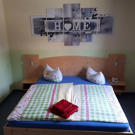 Hotel Zum Schwarzen Baer Hermsdorf  Exteriör bild