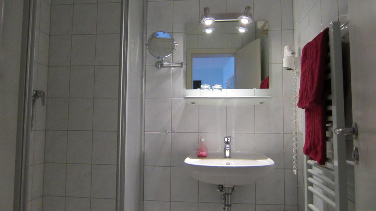 Hotel Zum Schwarzen Baer Hermsdorf  Exteriör bild
